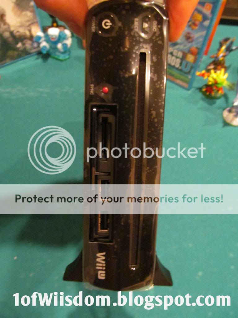 Wiisdom Unboxing Nintendo Wii U